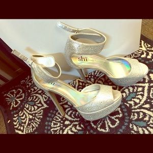 EXTREMELY comfy rhinestone pumps